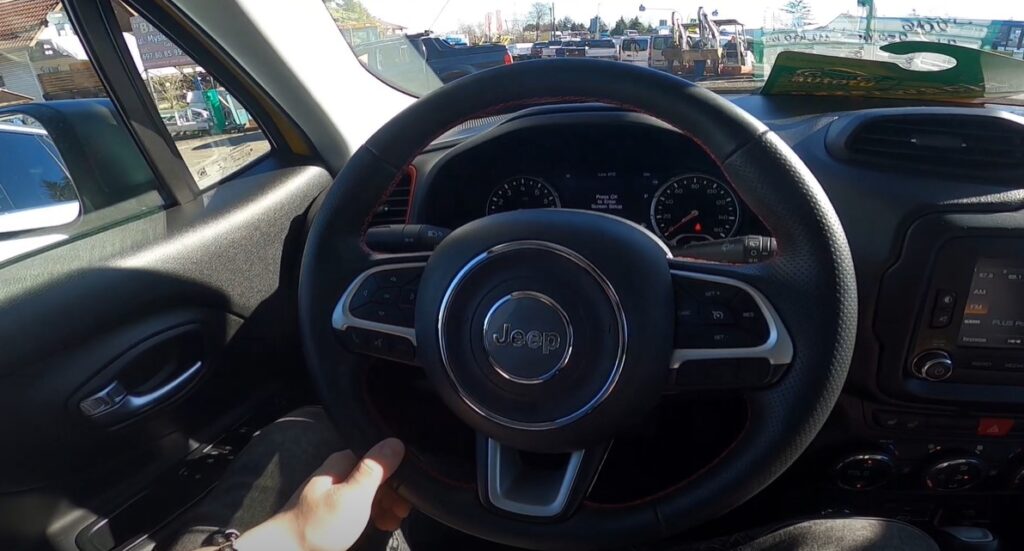 Adjust Steering Wheel on Jeep Renegade