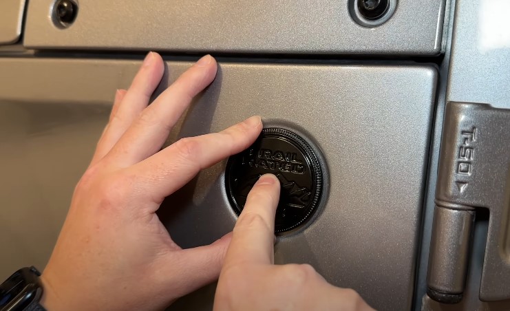 Trail Rated Badge Replace on jeep