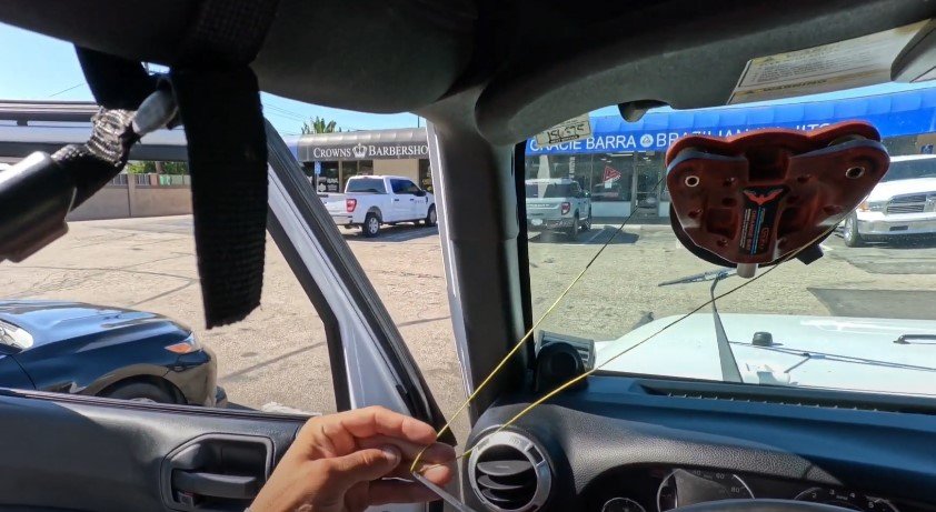 Jeep Wrangler Windshield Replacing